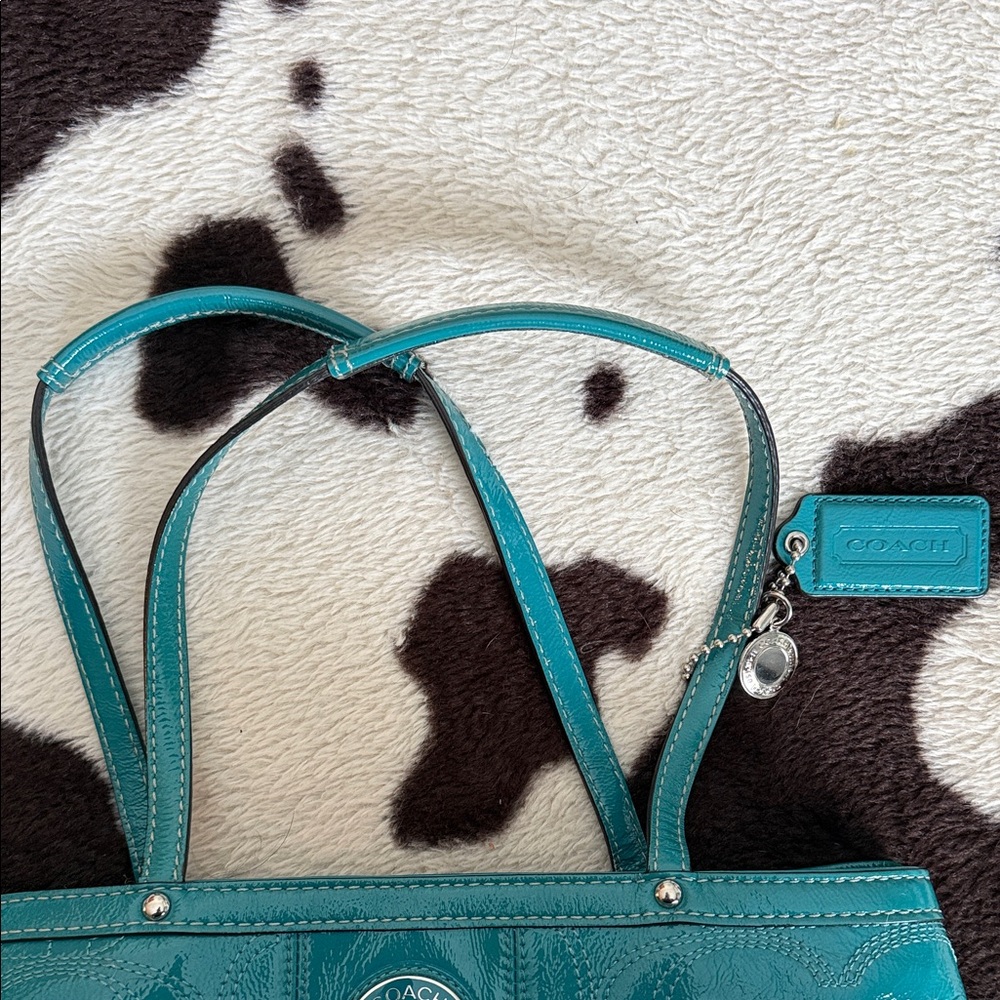 Coach Turquoise Shoulder Bag - Picture 2 of 10